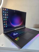 Laptop ASUS ROG Strix G17 - Ryzen 9 7940HX - RTX 4050 - 32GB RAM - 1TB - Imagen 3