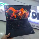 LAPTOP EMPRESARIAL LENOVO THINKPAD E14 INTEL CORE ULTRA 7 165U 16GB DDR5 1TB SSD WUXGA