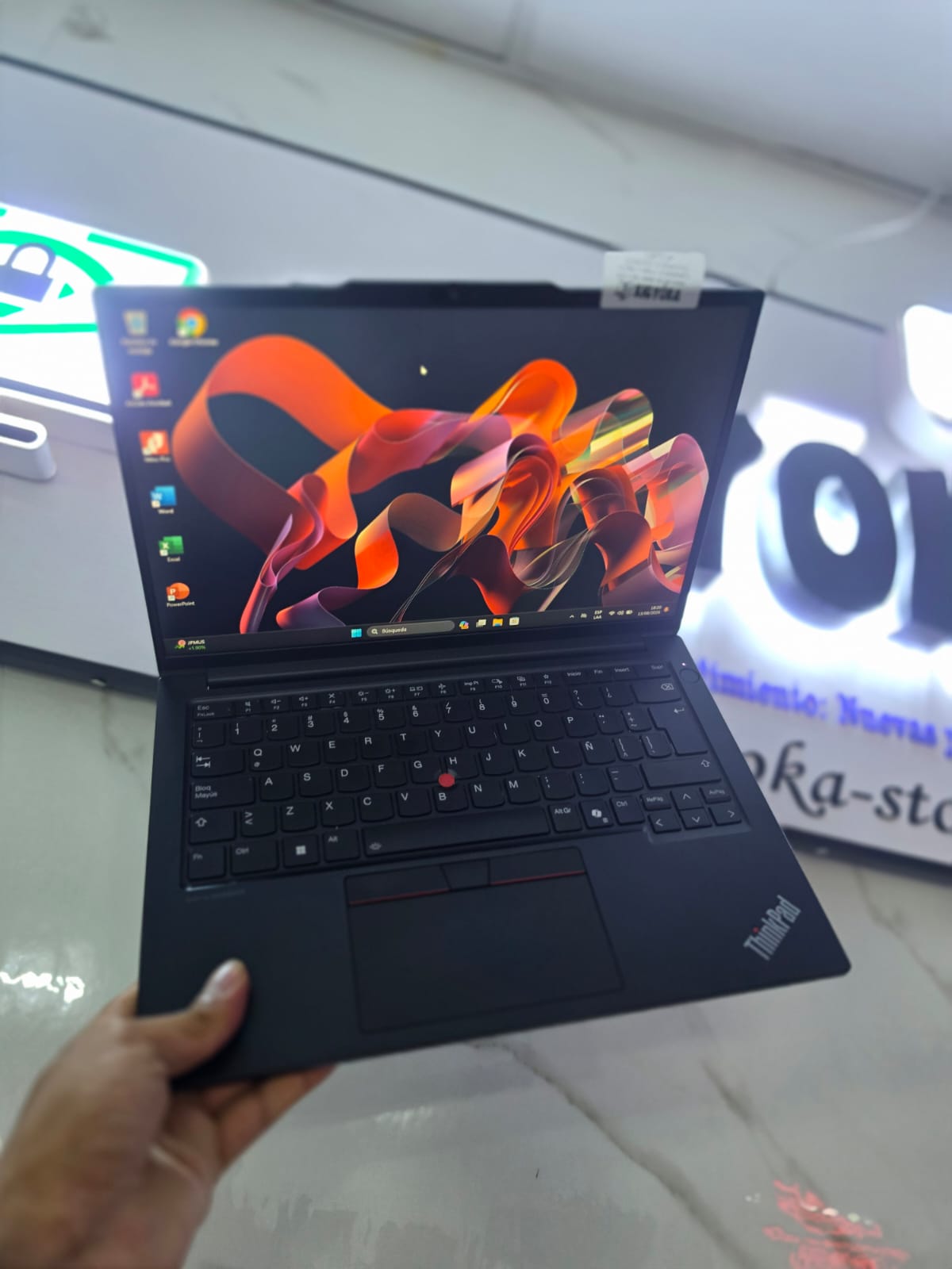 WhatsApp Image 2026-08-13 at 6.23.06 PM (1) LAPTOP EMPRESARIAL LENOVO THINKPAD E14 INTEL CORE ULTRA 7 165U 16GB DDR5 1TB SSD WUXGA - Imagen 1