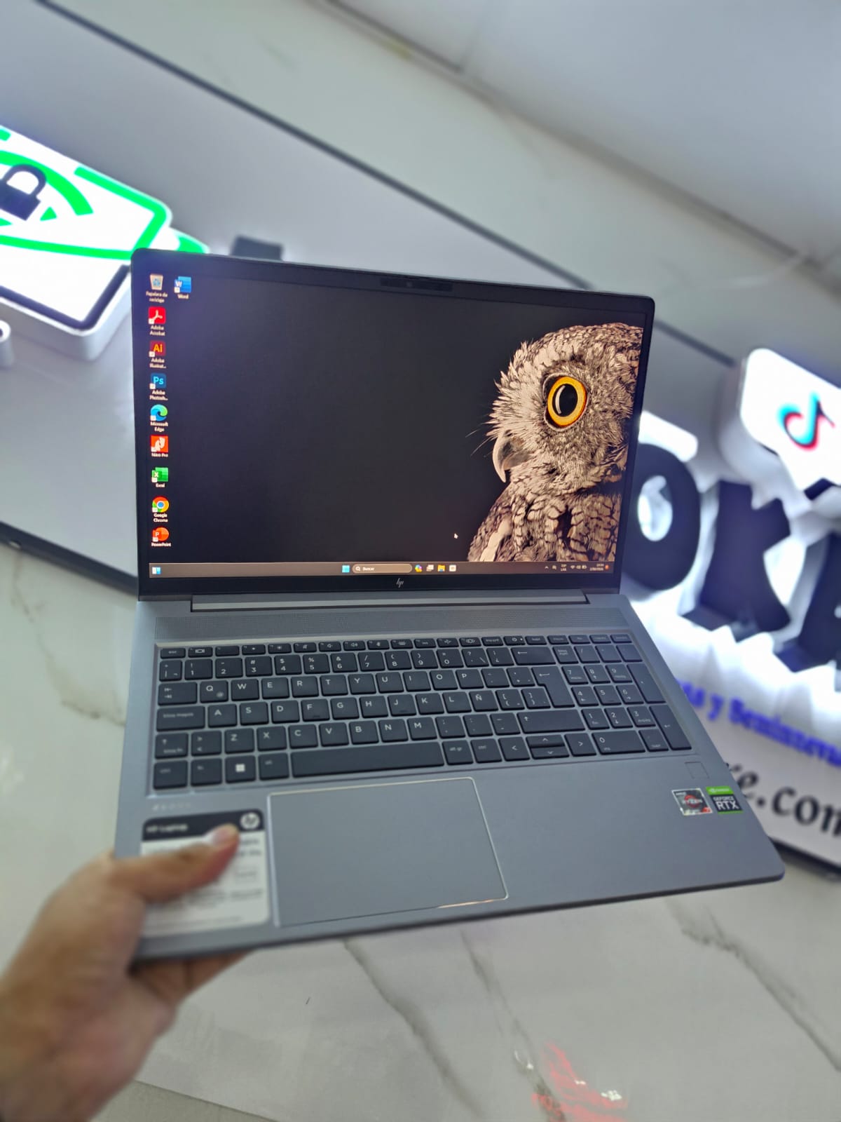 WhatsApp Image 2026-10-02 at 7.51.16 PM LAPTOP WORKSTATION HP ZBOOK POWER G10 AMD RYZEN 7 7840HS 16GB RAM 1TB SSD NVIDIA RTX A1000 15.6" FHD WINDOWS 11 PRO - Imagen 1